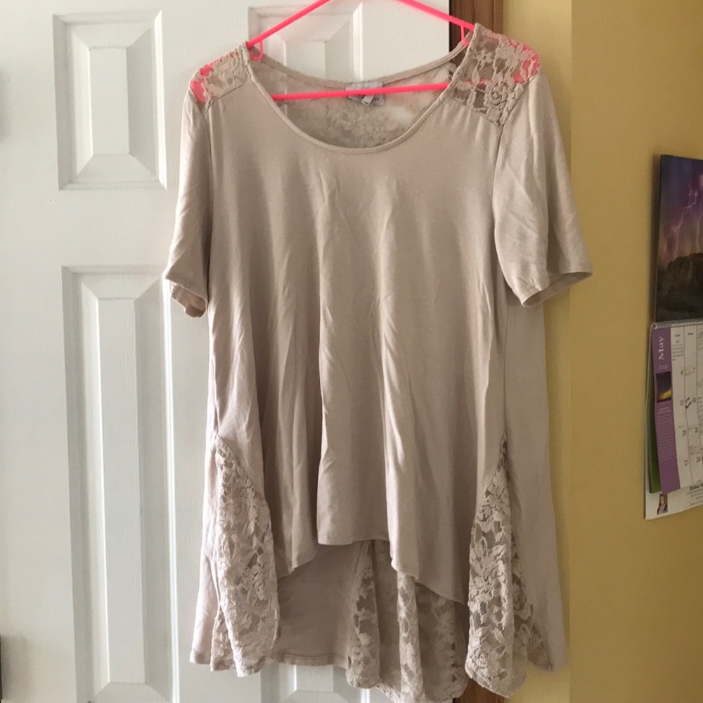 Super cute Lacey top, never worn!